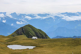 A secluded alpine hut in the mountains by Natural Focus - Fotografie by Jenni K