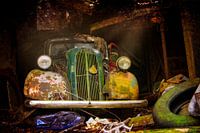 Alter, baufälliger Ford Anglia