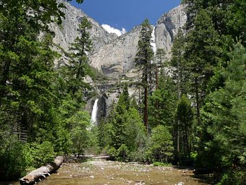 Yosemite National Park, Upper en Lower watervallen van Moniek van Rijbroek