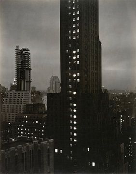 From My Window at the Shelton, North (1931) par Alfred Stieglitz sur Peter Balan