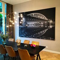 Kundenfoto: Die Arnheimer John-Frost-Brücke über den Rhein in schwarz-weiß von Dave Zuuring, als art frame
