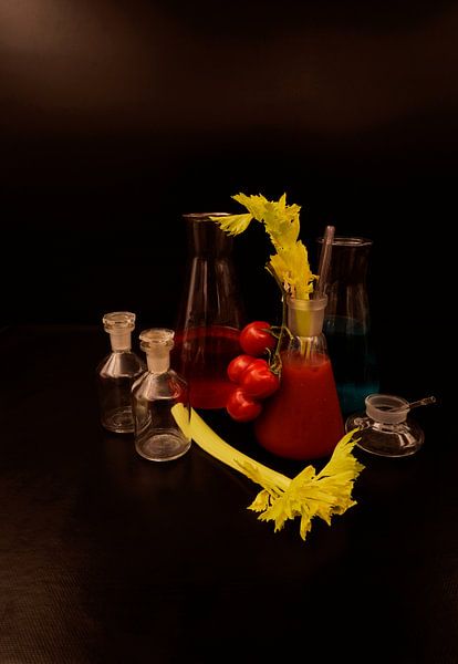 Tomaten-Gin-Cocktail mit Staudensellerie und Strauchtomaten von Babetts Bildergalerie