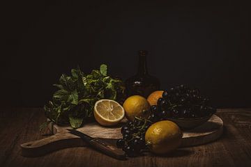 Mint, lemons and grapes