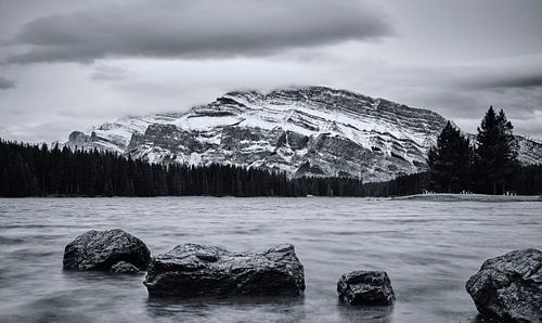 Rundle van Two Jack Lake