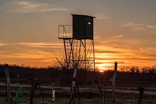 Hoge tribune bij zonsondergang