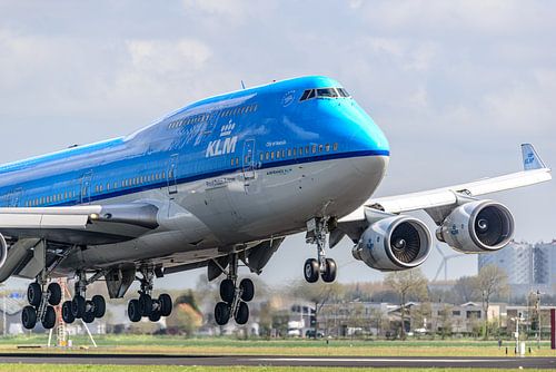 Landend KLM Boeing 747-400 passagiersvliegtuig.