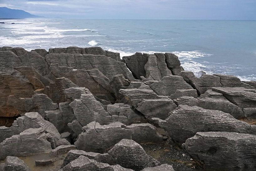Pancake rocks in Punakaiki, New Zealand by Aagje de Jong