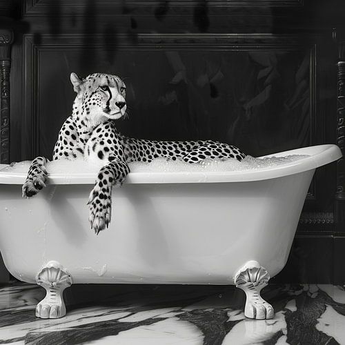 Cheetah in bad - Een grappige badkamerfoto