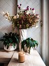 Koffie café met planten en bloemen in New York van Michiel Dros thumbnail