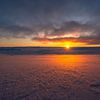 Sonnenaufgang über einer zauberhaften Winterlandschaft von Leo Schindzielorz