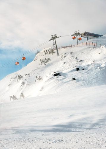 Télécabine dans la station de ski de Zillertal, Autriche