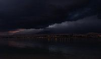 Chuchotements avant la tempête. Bora une tempête impressionnante