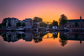 Blick auf den Fluss Amstel und die Walter-Süskind-Brücke in Amsterdam 1 von Amsterdam.Photos
