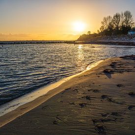 Lueur dorée de mars sur les falaises de Wulfen sur Friedhelm Peters