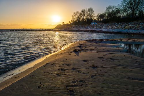 Lueur dorée de mars sur les falaises de Wulfen sur Friedhelm Peters