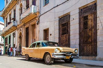 Kleurrijk Havana, colorful 6 van Corrine Ponsen