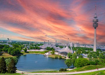 Olympiapark München im Sonnenuntergang von Animaflora PicsStock