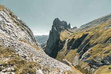 Le passage du col de Saxer Lücke dans les Alpes appenzoises sur Besa Art