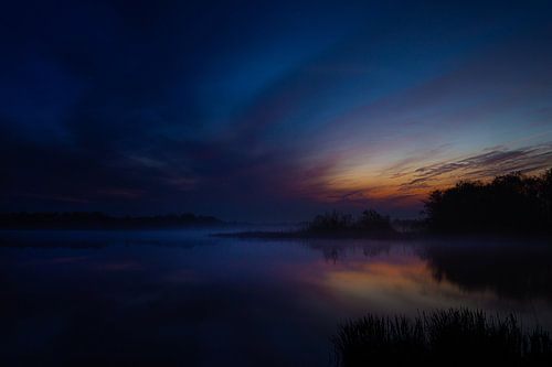 L'aube dans le parc national de Weerribben-Wieden