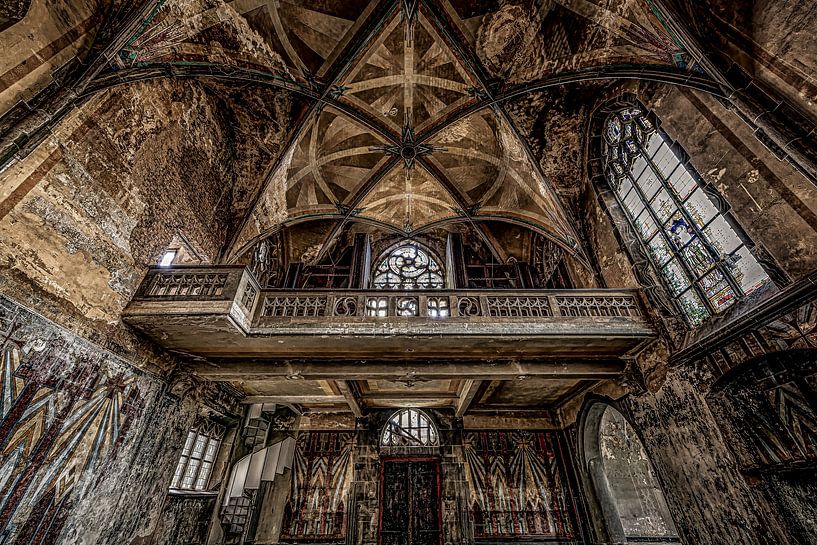 The abandoned church with atmosphere by okkofoto