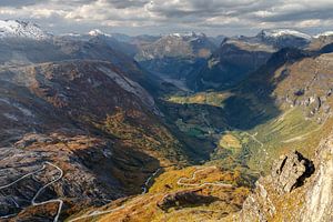 Blick auf Geiranger und Geirangerfjord