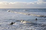 Surfer mit Surfbrett von Sjoerd van der Hucht Miniaturansicht