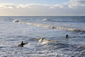 Surfers with surfboard by Sjoerd van der Hucht