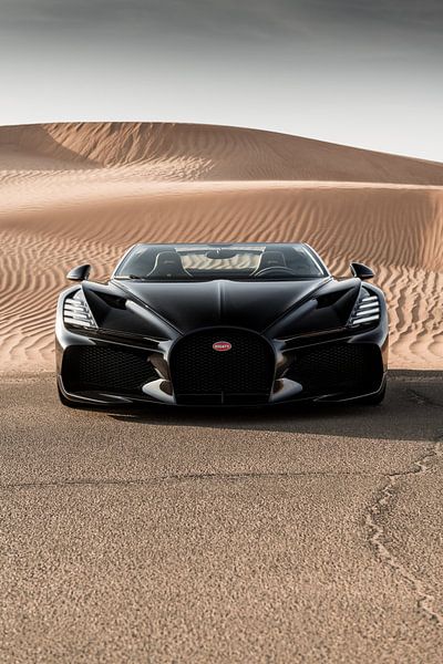 Bugatti Mistral in der Wüste von Dennis Wierenga