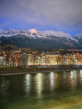 Innsbruck - Blick über die Inn zur Nordkette bei Nacht