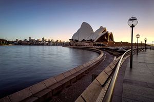 Opera House zonsopkomst zonder mensen van Michael Bollen