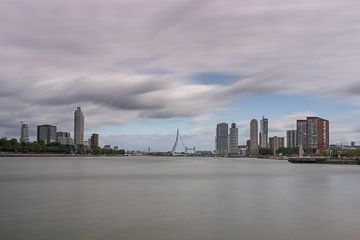 Rotterdam, Erasmusbrug, Kop van Zuid en Zalmhaventoren van Patrick Verhoef