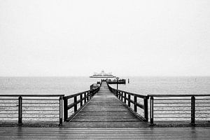 Brücke, Fähre und Meer