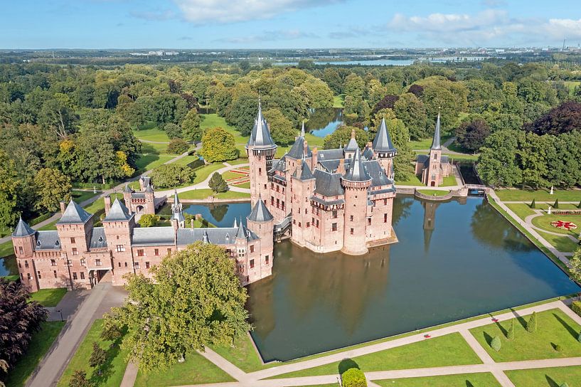 Luftaufnahme von Schloss De Haar in Haarzuilens Niederlande von Eye on You