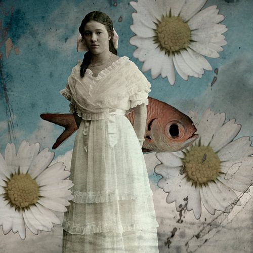 Beauté vintage avec poisson rouge