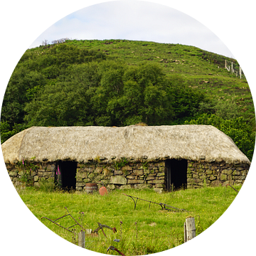 Huisje met rieten dak op het Isle of Skye van Babetts Bildergalerie