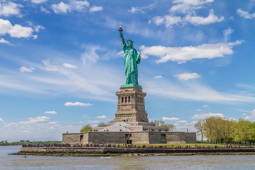NEW YORK CITY Statue of Liberty by Melanie Viola