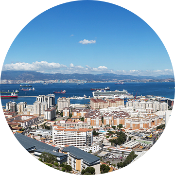 Panorama van Gibraltar met de baai van Alcezira en La Linea de la Conception