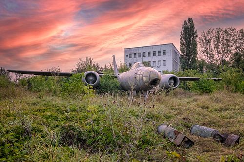 Verlaten Ilyushin in het Oostblok
