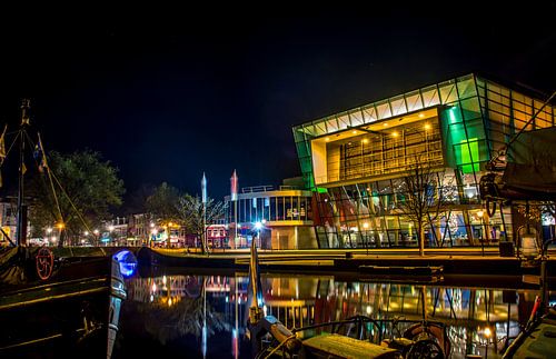 Leeuwarden Stadt bei Nacht von Scarlett Bus