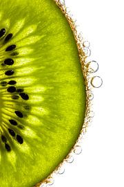 Kiwi in water by Tilo Grellmann