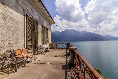 The Abandoned Villa Castorada