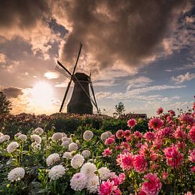 Zonsondergang bij de Piepermolen in Rekken van Edward Sarkisian