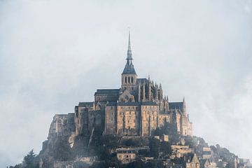 Mystiek van Mont Saint-Michel Een Gotisch Wonder in de Mist van Femke Ketelaar