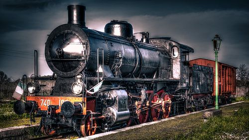 Stoomlocomotief in het Italiaanse Landschap.