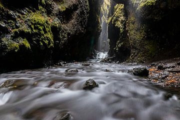 Isländischer Wasserfluss von leon brouwer