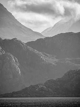 Uitzicht op Beinn Alligin ( vanaf Fearnbeg)