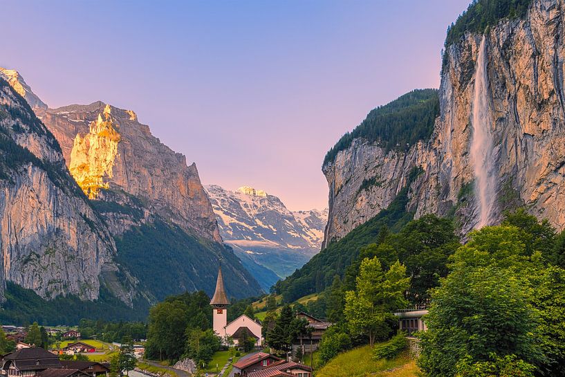 Sunrise in Lauterbrunnen, Switzerland by Henk Meijer Photography