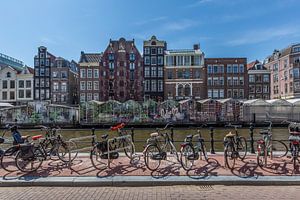 AMSTERDAM Singel avec marché aux fleurs