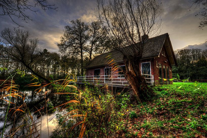 Huisje aan het water par Jaap Voets