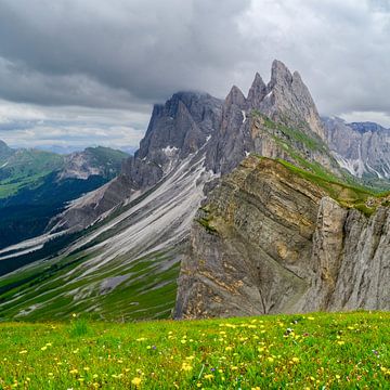 Seceda bergen dramatische kliffen in de Dolomieten
